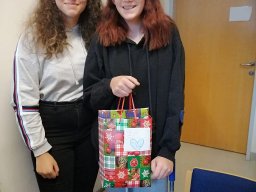 k-weihnachtsgeschenkesoskinderdorf (8)